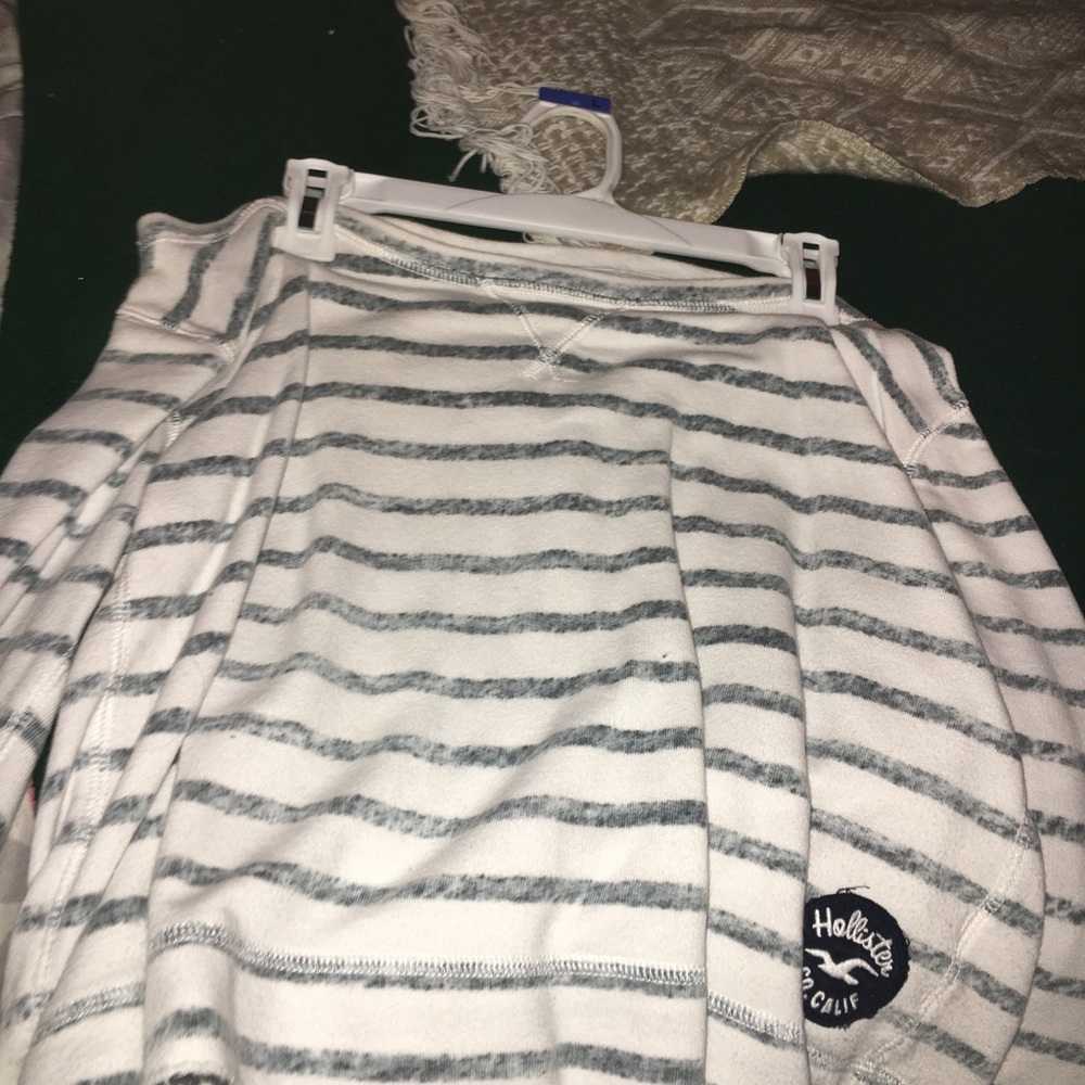 Hollister sweater
